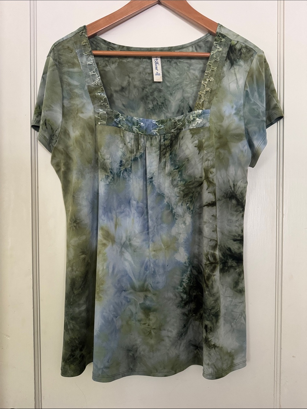L.A. Blues Green and Blue Tie-Dye Scoop Neck Top